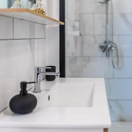 Evasion Avec Terrasse Suspendue - Parking - Wifi Apartmán Golbey