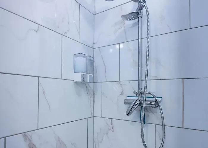 Evasion Avec Terrasse Suspendue - Parking - Wifi Golbey